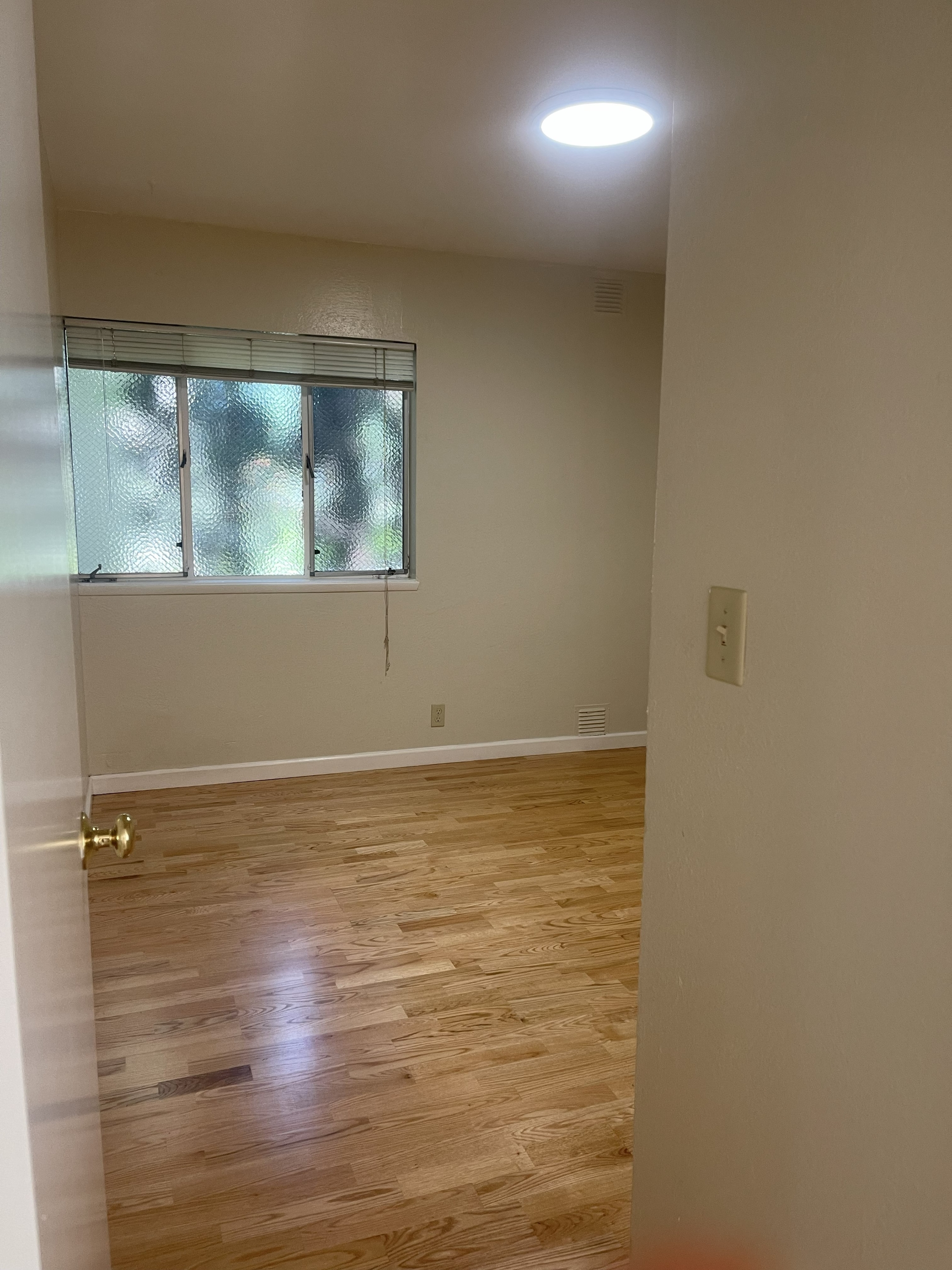 2740 College Ave., 101